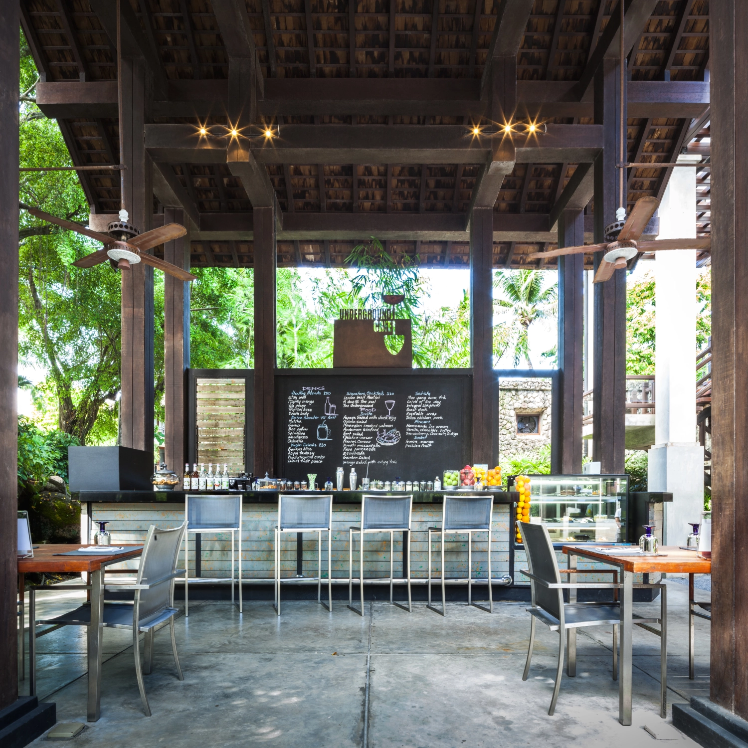 Underground Café